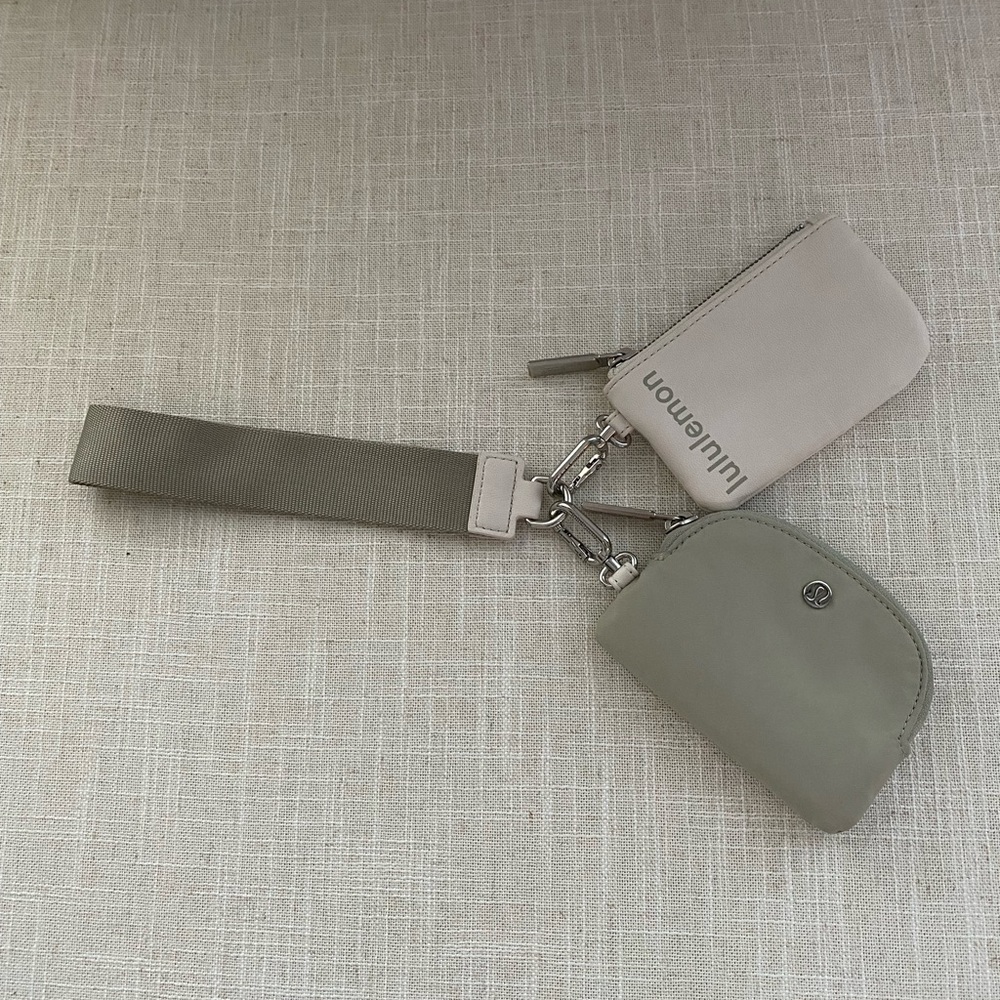 Lululemon Dual Pouch Wristlet in white opal raw linen